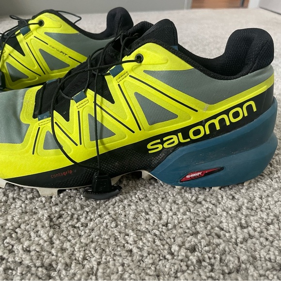 Salomon men’s trail running shoe - Picture 2 of 5